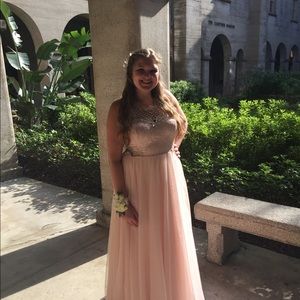 Meet your Posher, Alexis